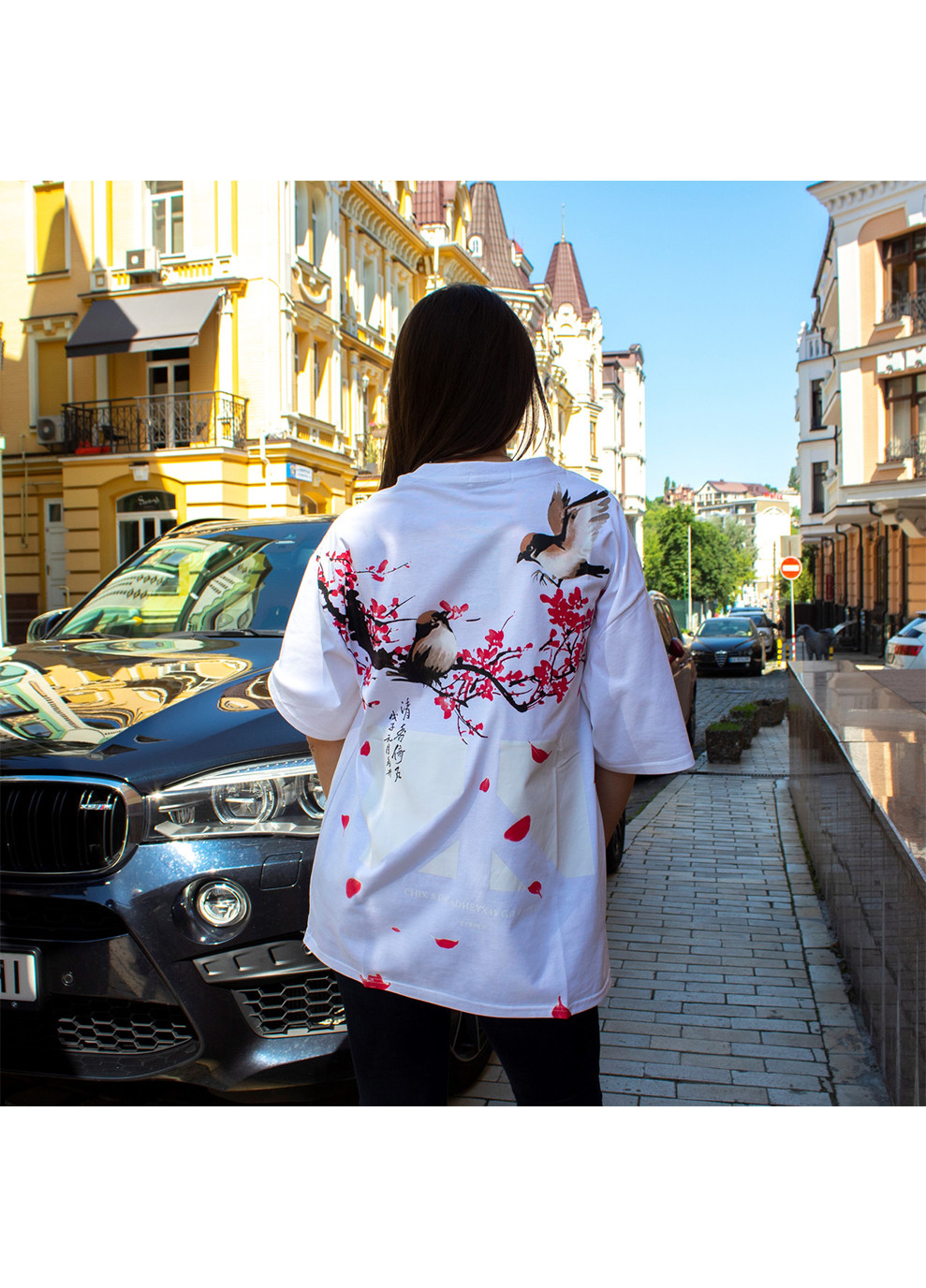 Белая демисезон женская футболка cherry blossoms white No Brand