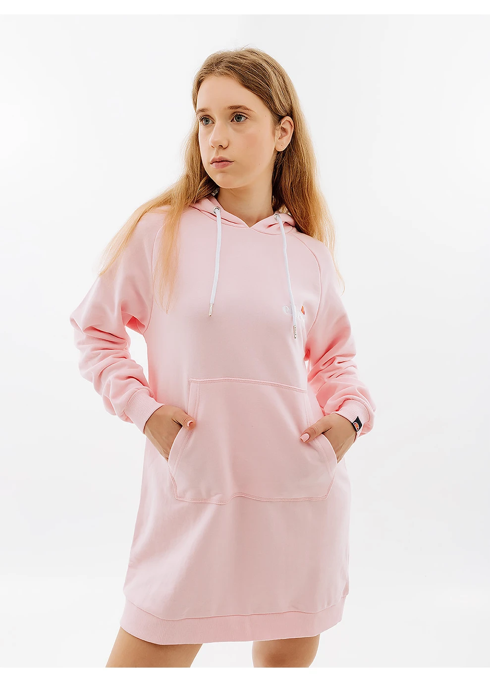 Розовое кэжуал женское платье honey розовый Ellesse с логотипом