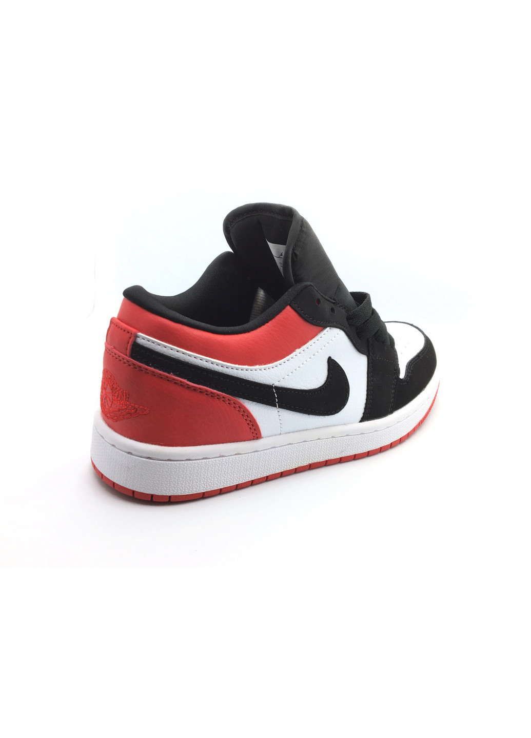 Червоні всесезонні кросівки Nike