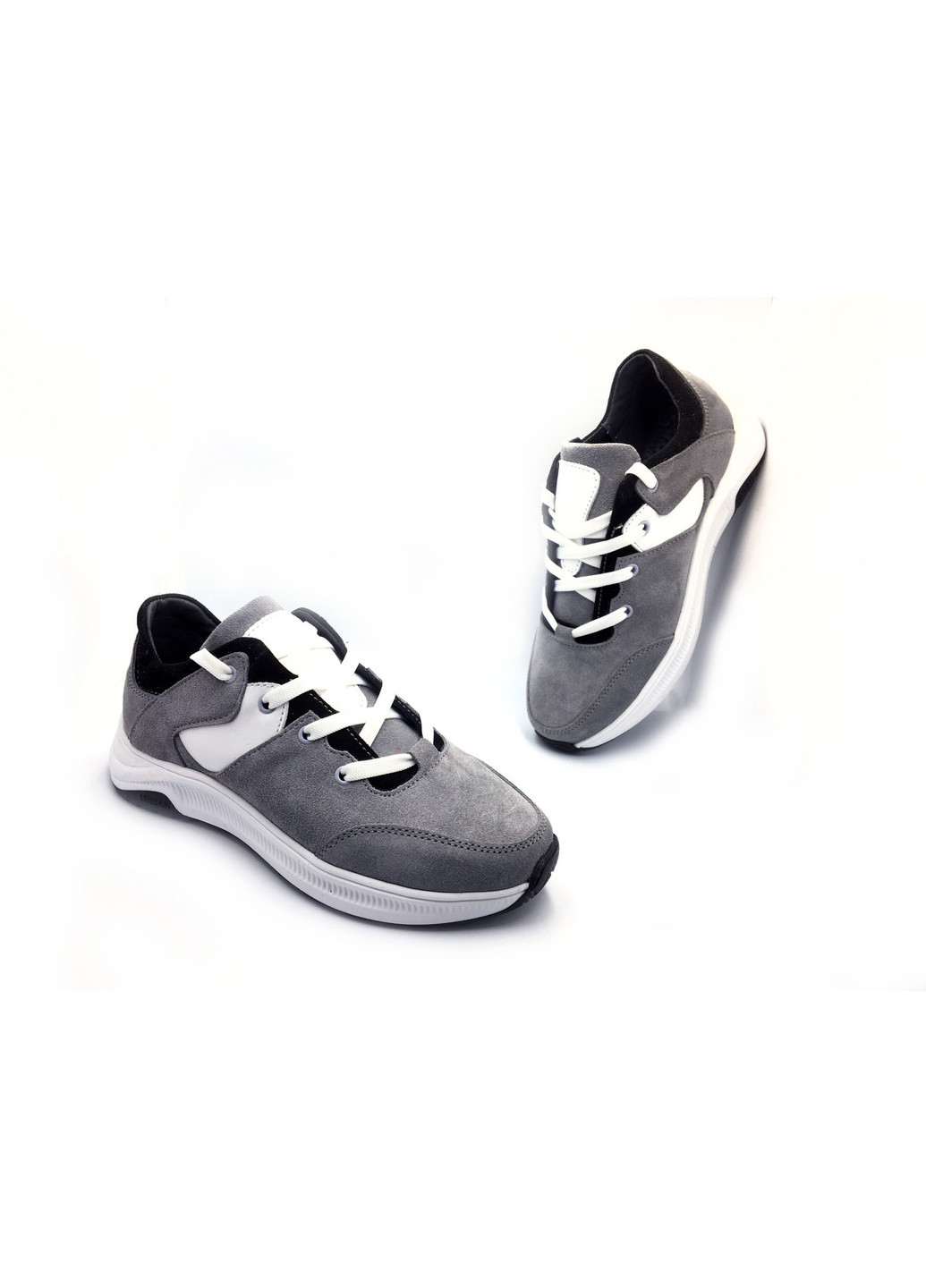 Сірі всесезонні кросівки Jordan