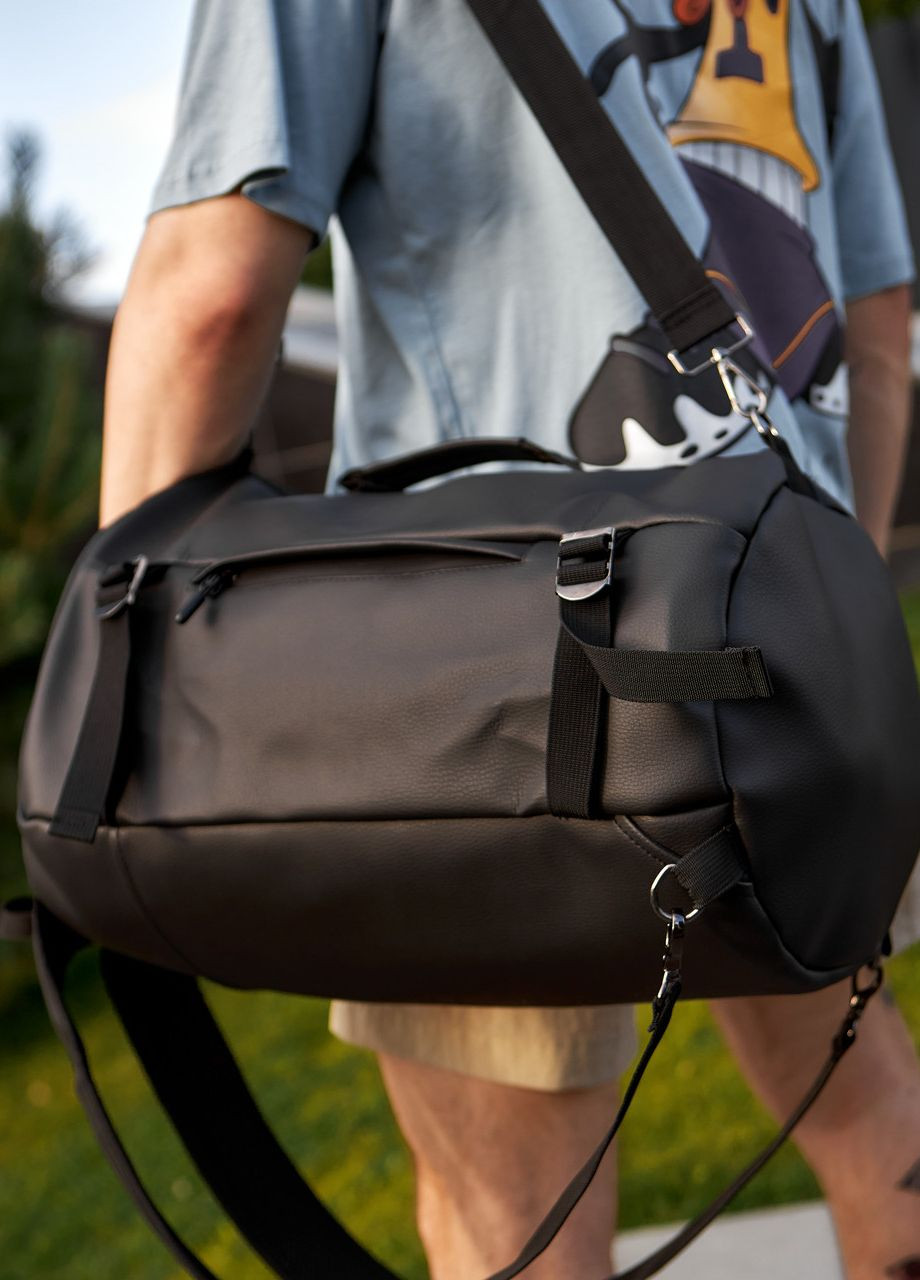 Сумка-рюкзак бочка чорна з кишенею для взуття 32L на 2 відділення No Brand сумка karimat (261326423)