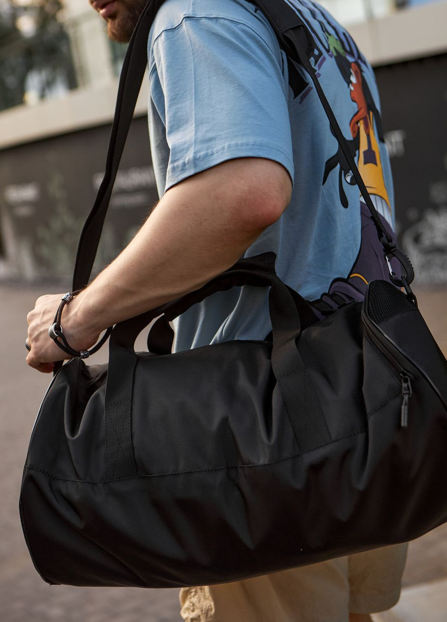 Сумка женская бочка черная на 30л с карманом для обуви No Brand сумка day m (261326422)