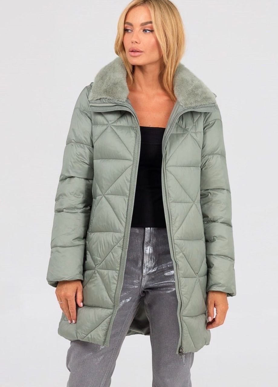 Оливкова зимня куртка-пуховик великих розмірів оливковий Black