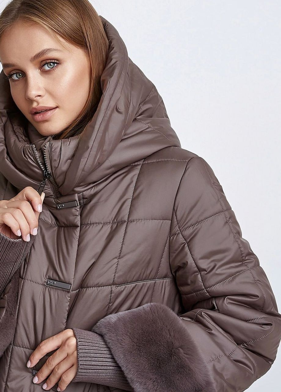 Коричнева зимня пальто на верблюжій шерсті duvetti капучіно Lora