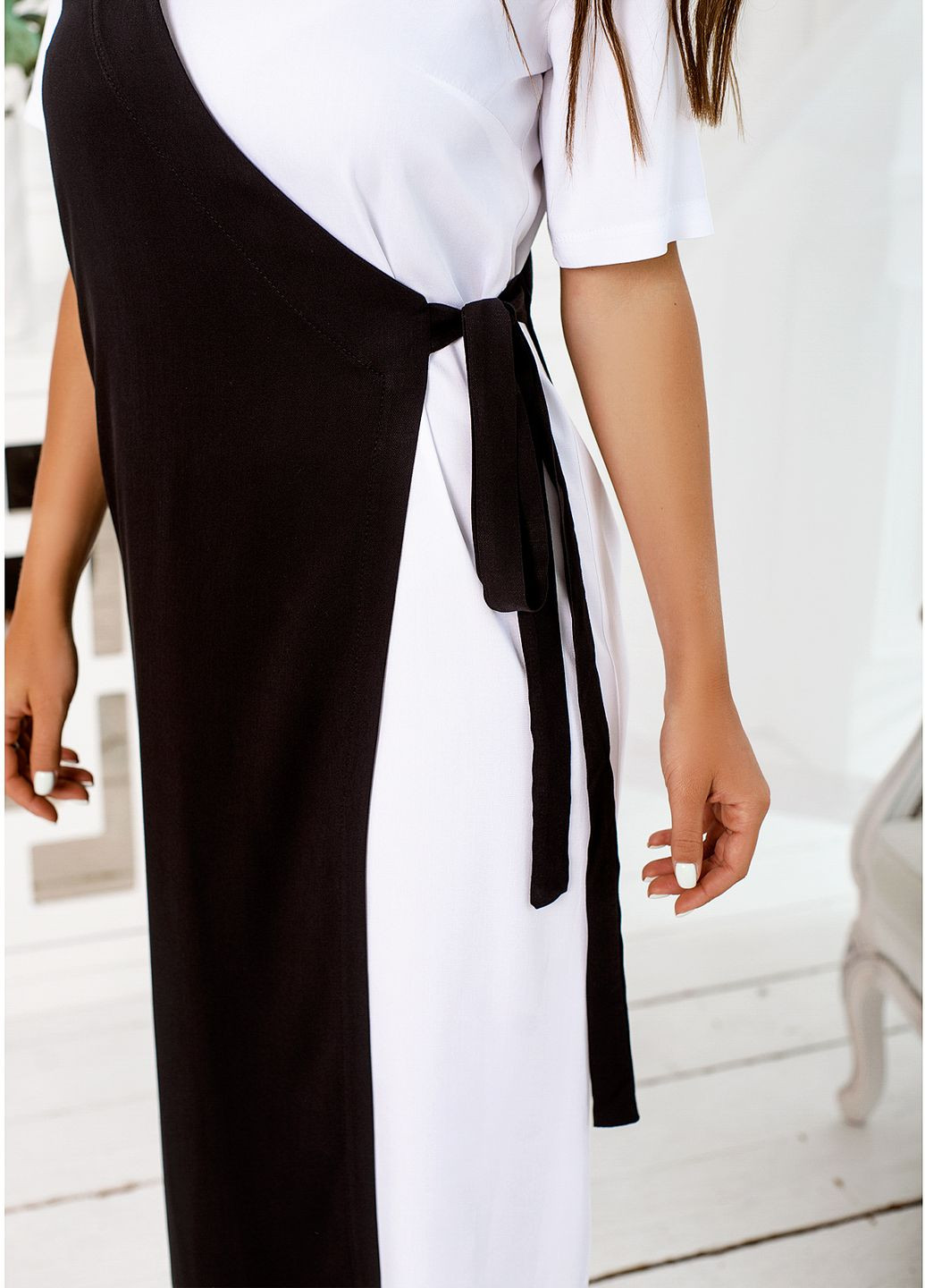 Черно-белое повседневный сукня Minova однотонное