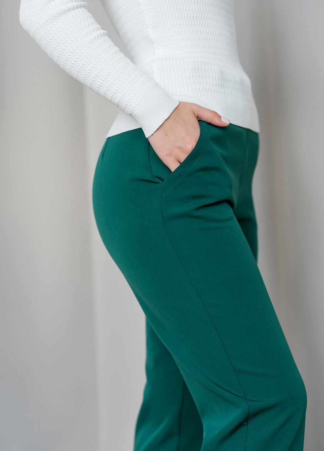 Зелені класичні штани костюмка Марітель Maritel' (261327507)