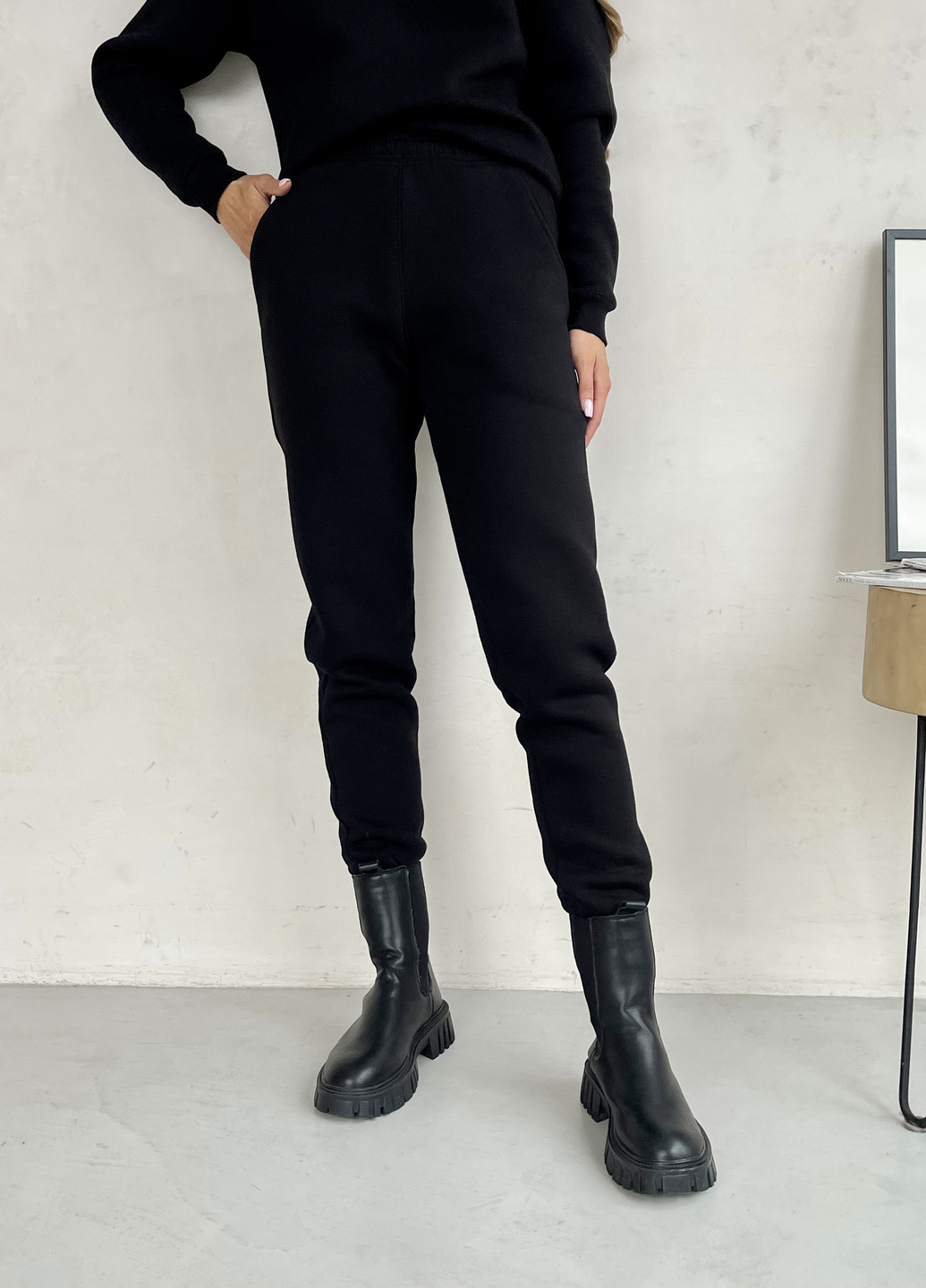 Теплый женский костюм на флисе с кофтой на молнии черный 100001081 Merlini анже (261241360)