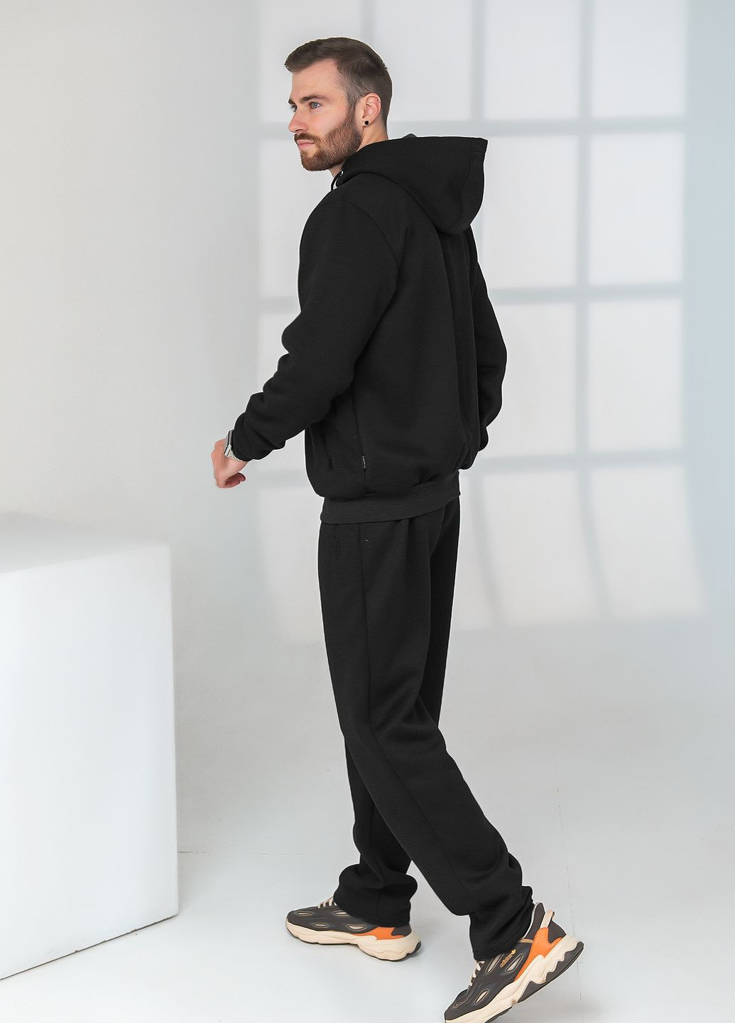 Черный демисезонный утепленный трикотажный спортивний костюм с капюшоном Tailer