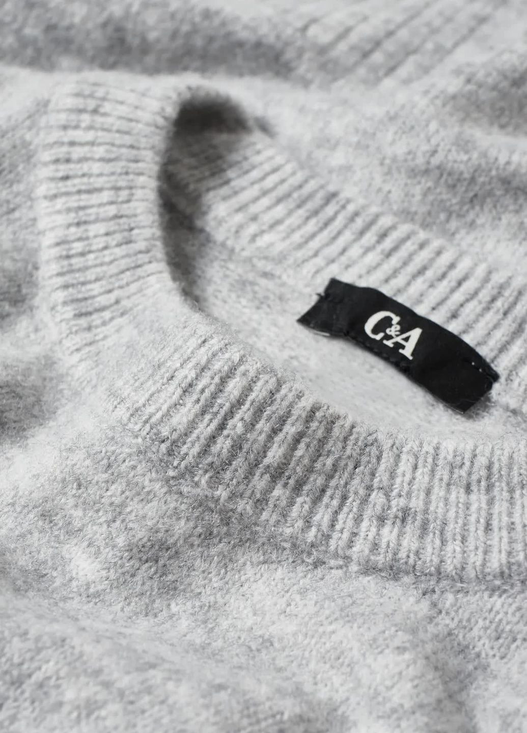 Серый демисезонный свитер оверсайз C&A
