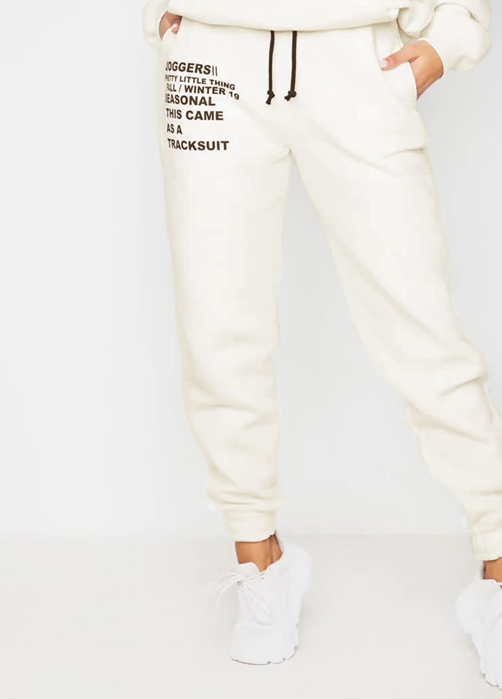 Спортивные штаны с надписями PrettyLittleThing (261326044)