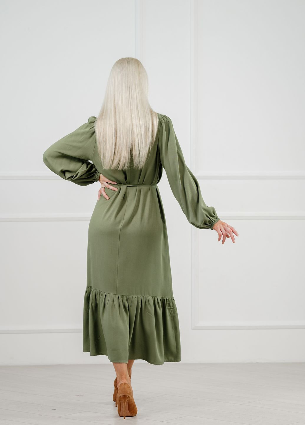 Оливковое (хаки) кэжуал платье Azuri однотонное
