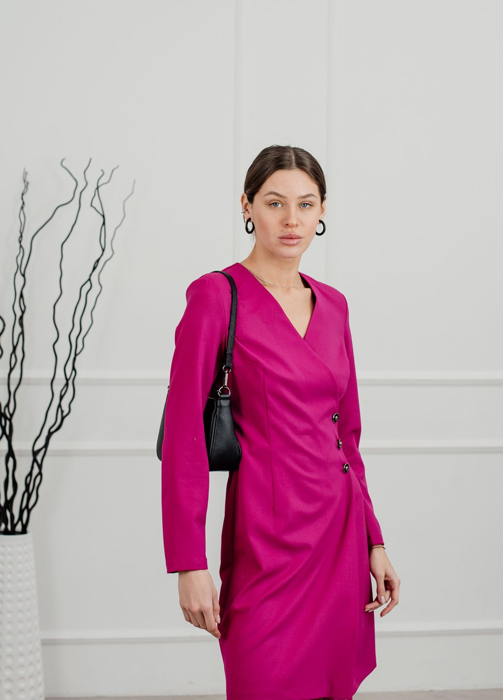 Фуксиновое (цвета Фуксия) кэжуал платье футляр Azuri однотонное