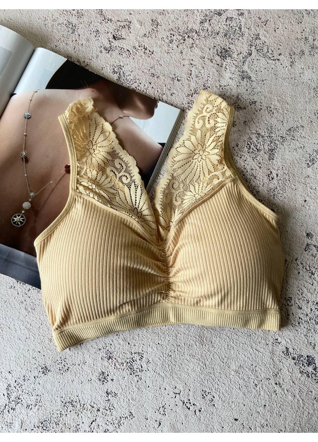 Женский хлопковый бежевый топ в рубчик с кружевом Beisdanna (259297184)