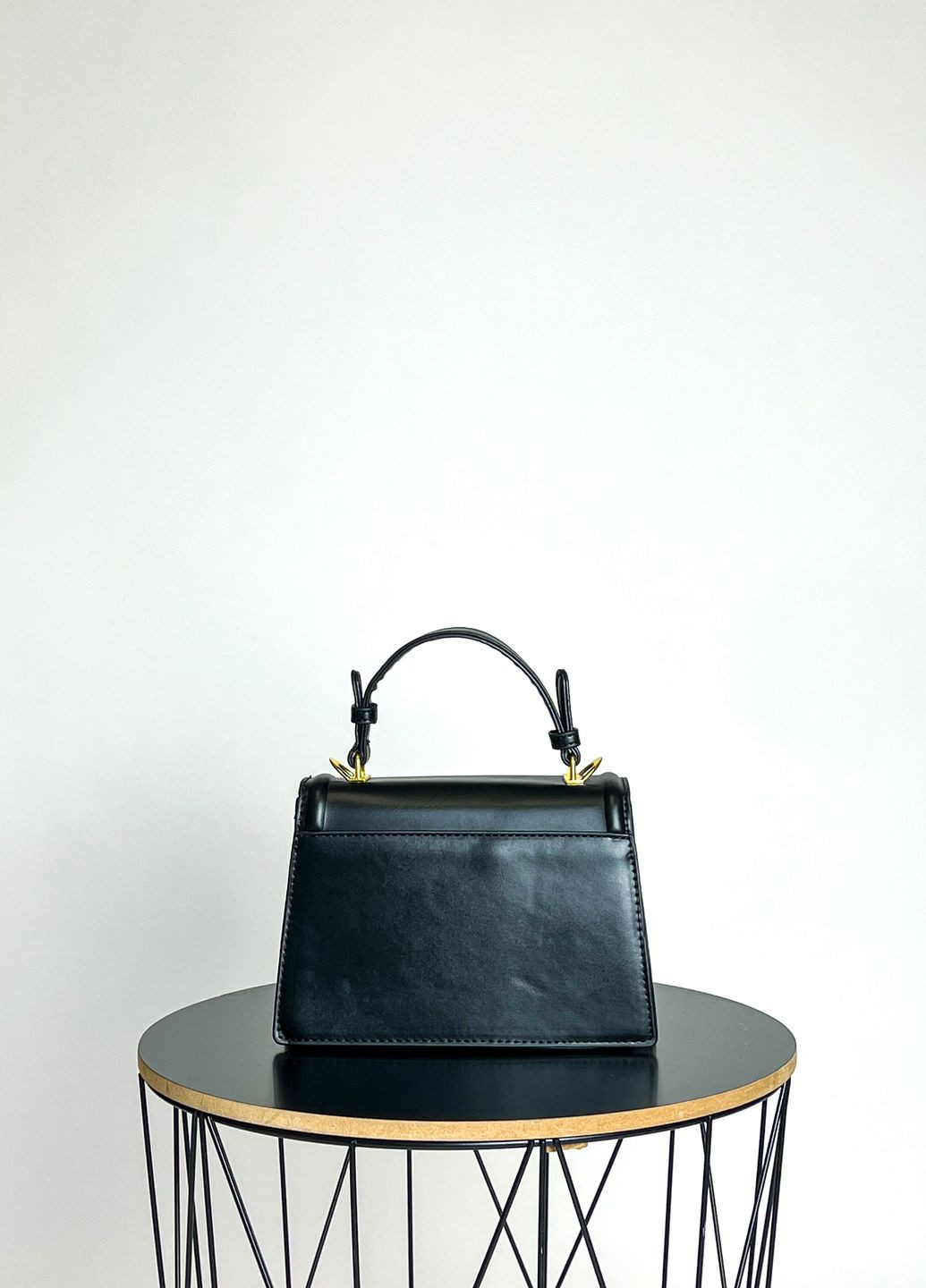 Сумочка Trapeze чорна No Brand (264078012)