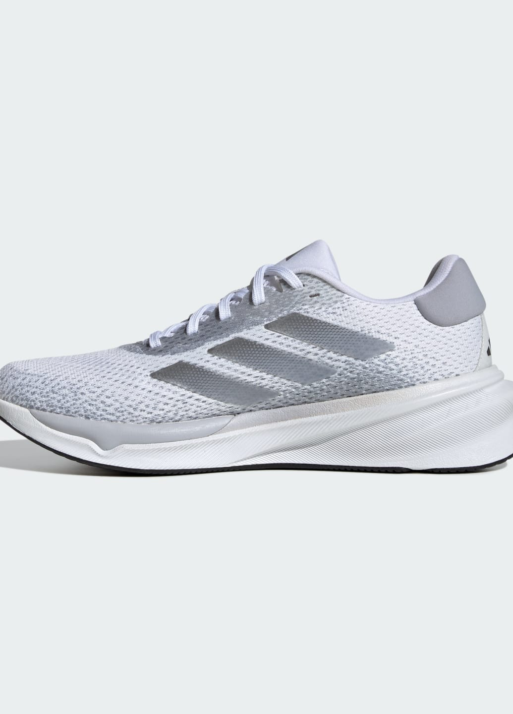 Белые всесезонные кроссовки supernova stride adidas