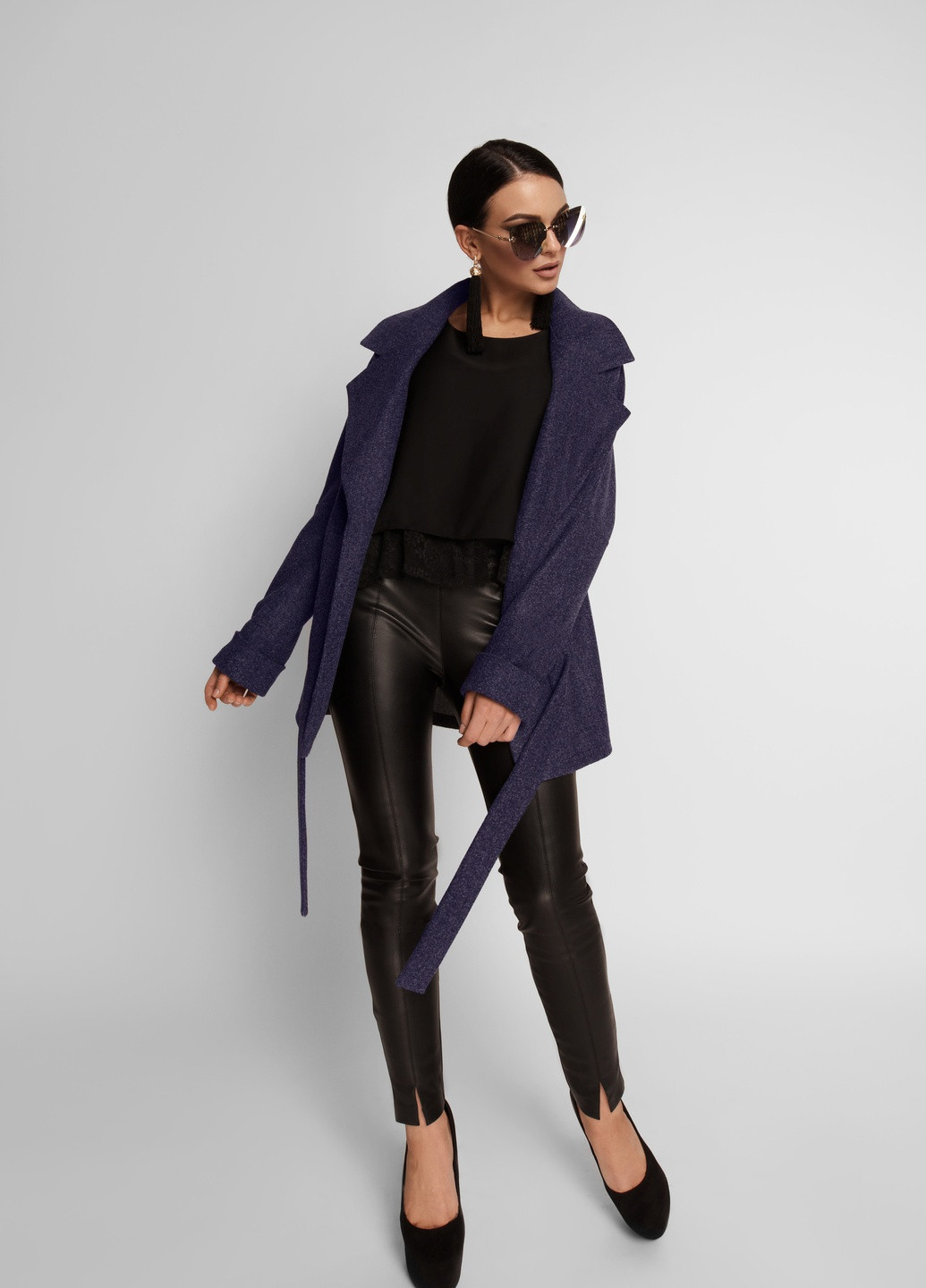Темно-синє демісезонне Модне пальто з поясом без підкладки темно-синього кольору Jadone Fashion
