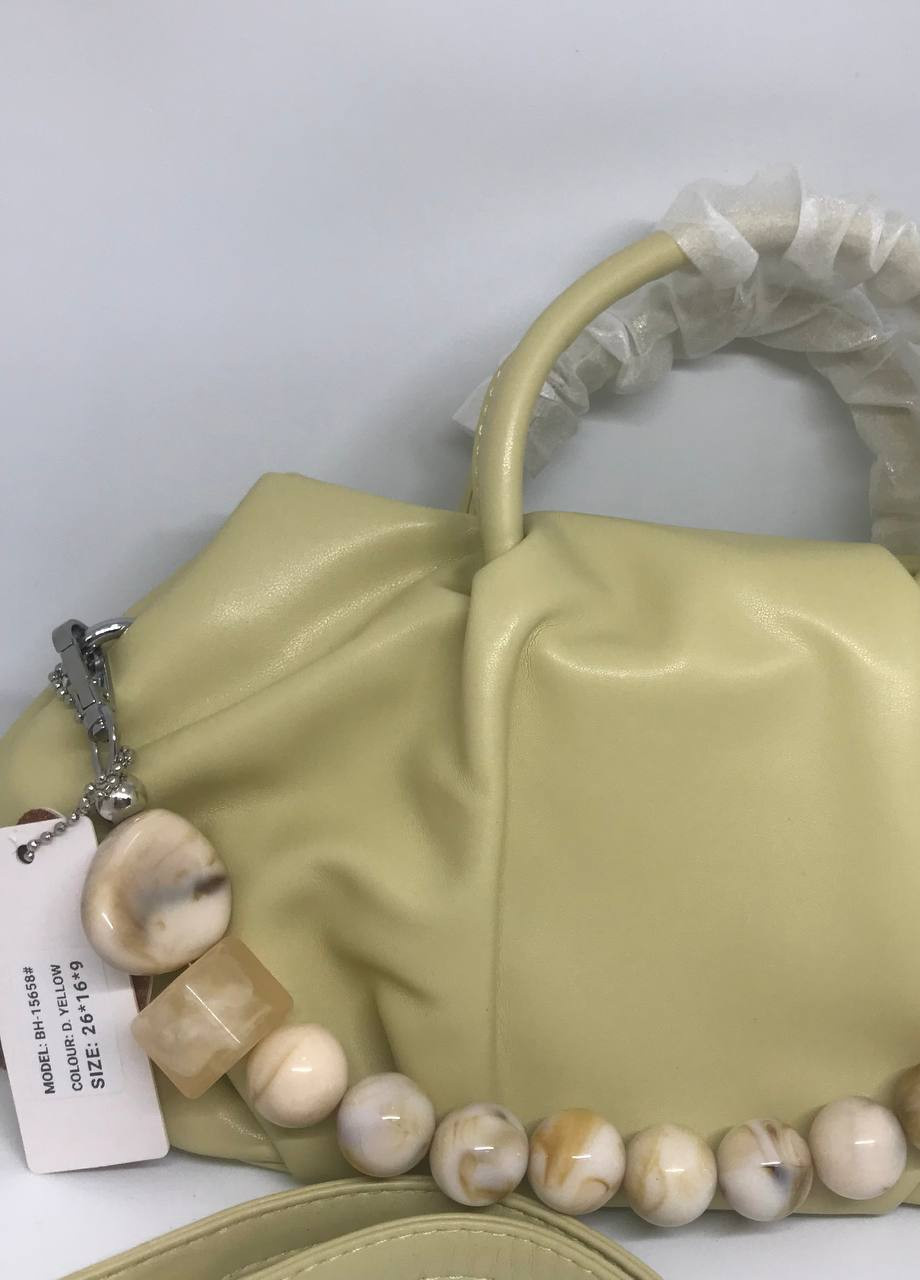 Жіноча сумочка з ремінцем колір темно-жовтий 435455 New Trend (259328414)