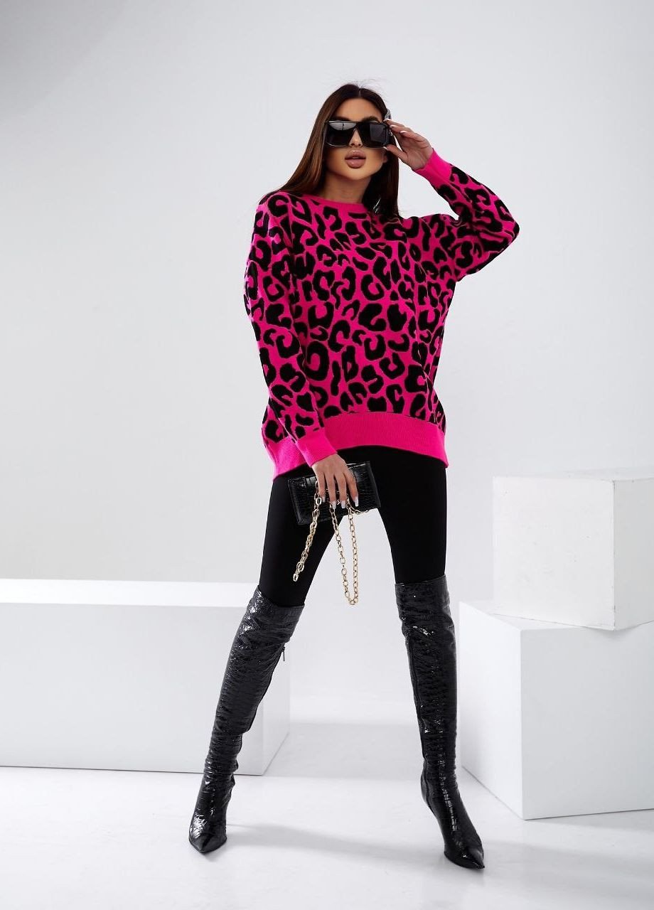 Малиновый свитер в модном тигровом принте малиновый No Brand