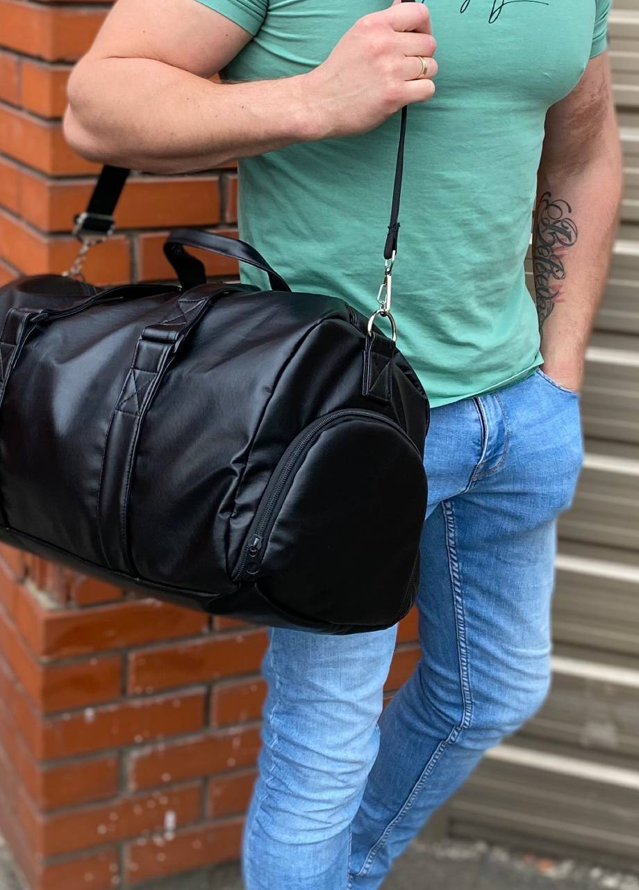 Мужская дорожная спортивная сумка с отделением для обуви с экокожи черная Strong Jupiter No Brand (258260645)
