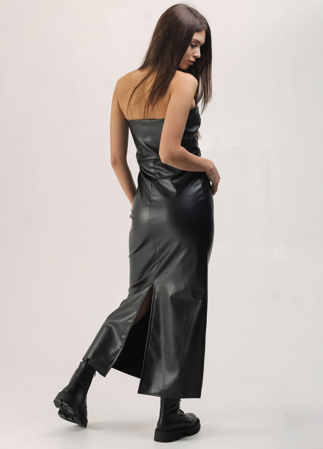 Черное кэжуал платье кожаное черное MZR