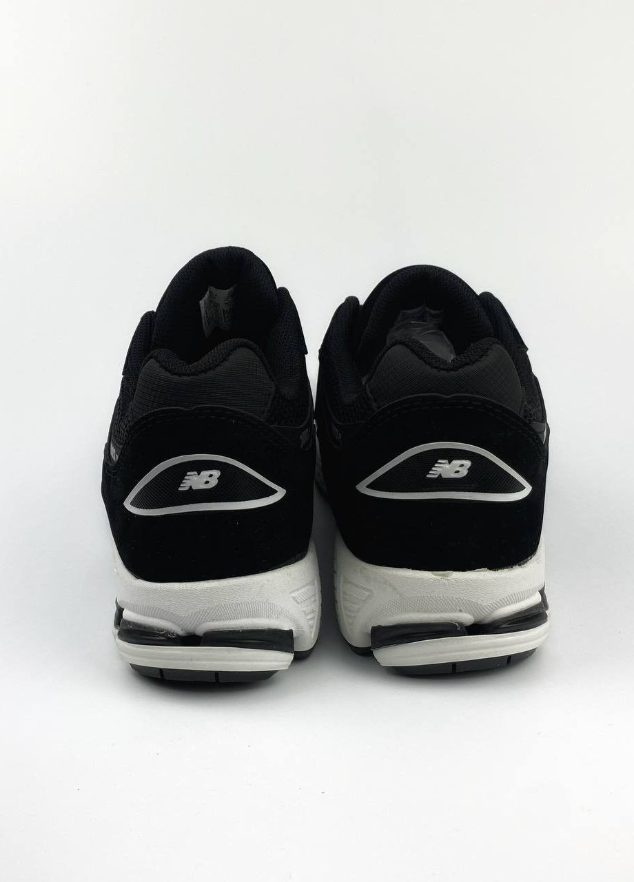 Черные демисезонные кроссовки с лого 2002r black&white Vakko