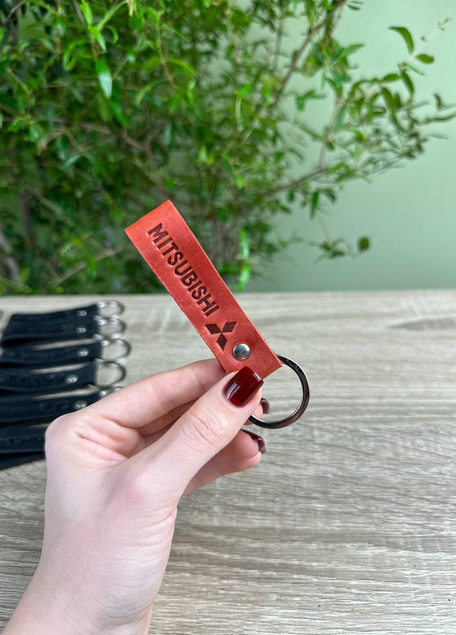 Шкіряний жіночий авто брелок на ключі петелька Mitsubishi VI&VA (264653320)