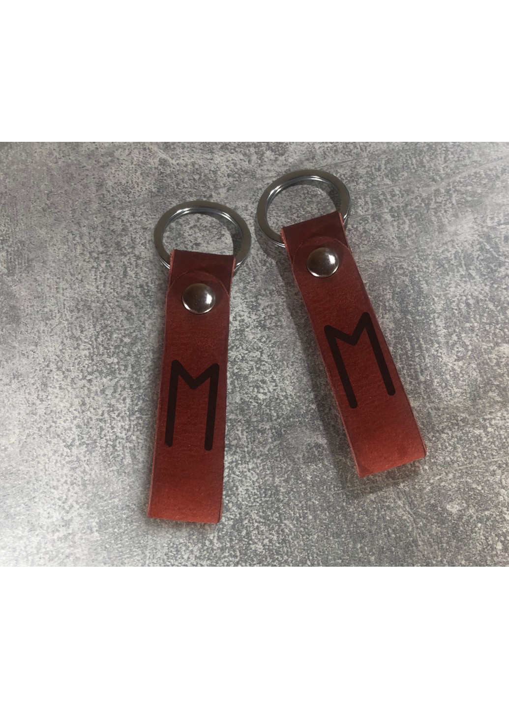 Брелок "петля" из кожи с Руной Старшого Футарка «Эваз» ЗаСвіт (266424974)