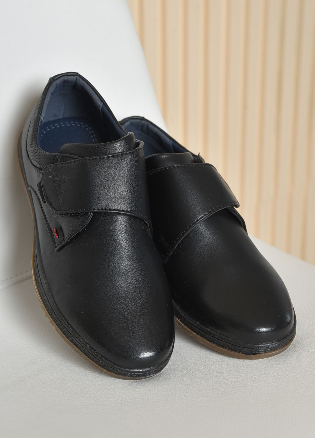 Черные туфли детские для мальчика черного цвета на липучке Let's Shop