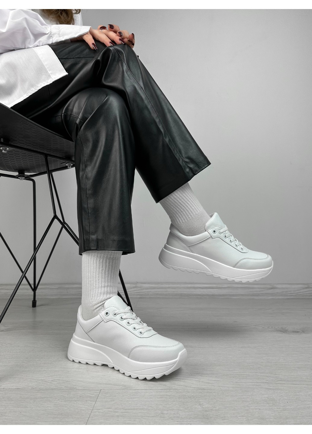 Белые демисезонные белые кроссовки bent Hengji