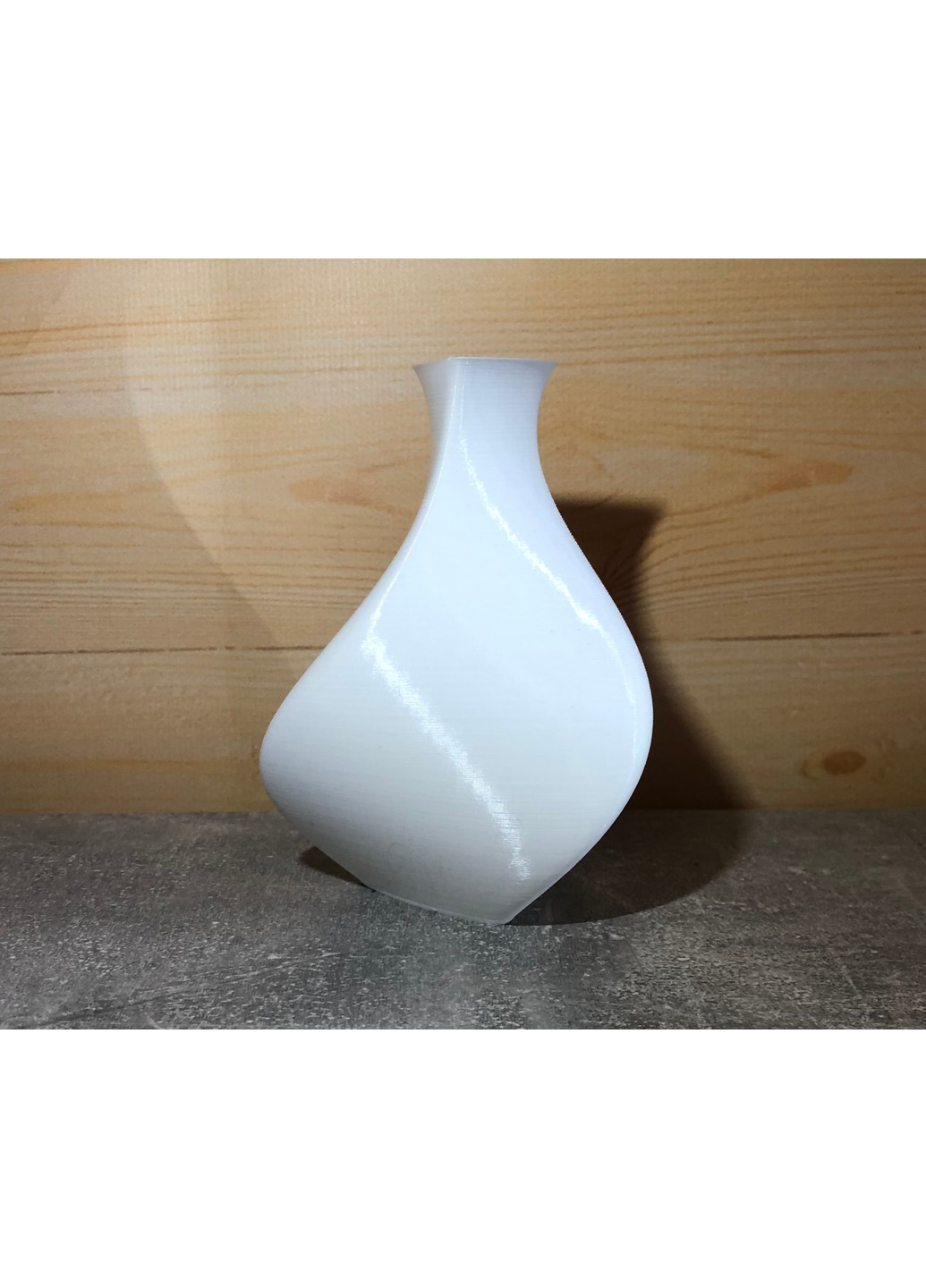 Фігурна декоративна тонкостінна ваза «Дельта» ЗаСвіт (261555347)