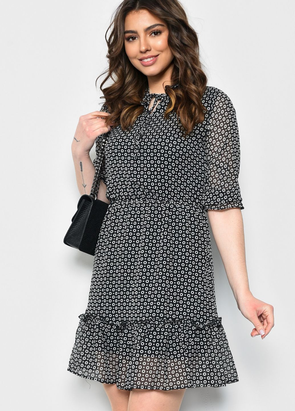 Черное кэжуал платье женское шифоновое черного цвета з геометрическим узором баллон Let's Shop с геометрическим узором