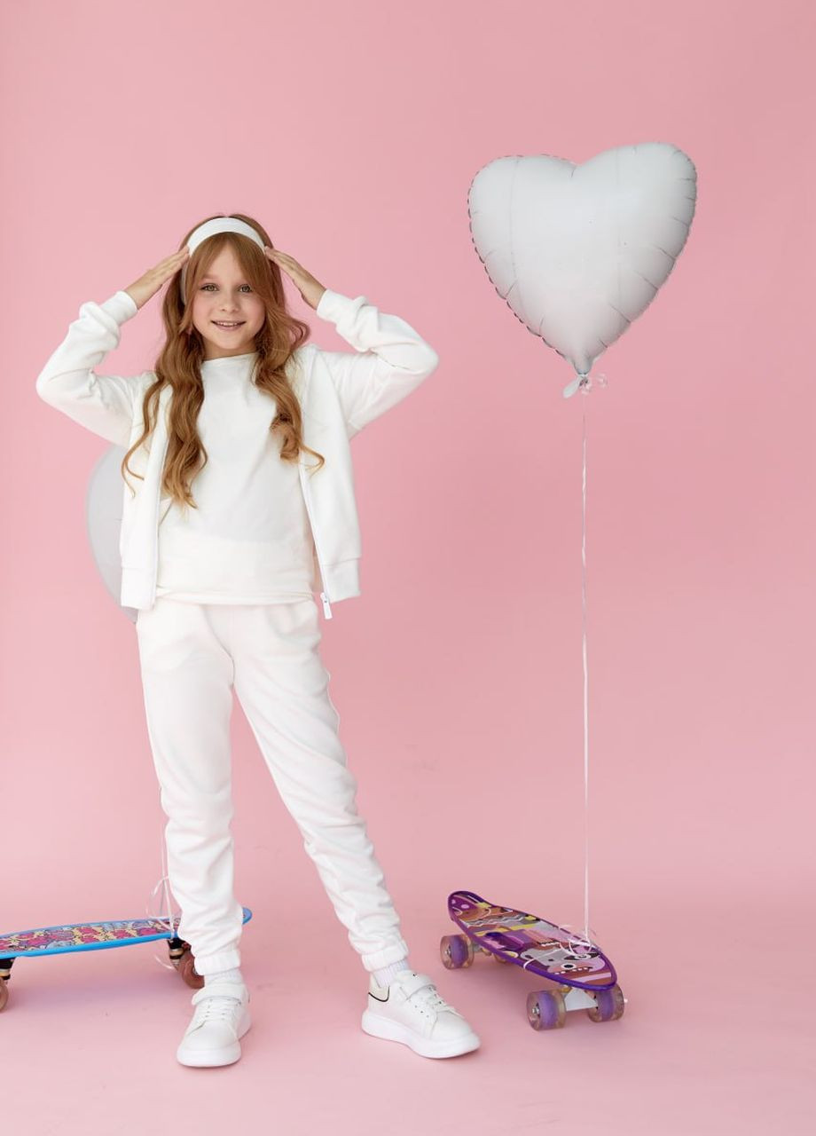 Дитячий костюм худі та джогери для дівчинки колір білий р.128 438616 New Trend (260491765)