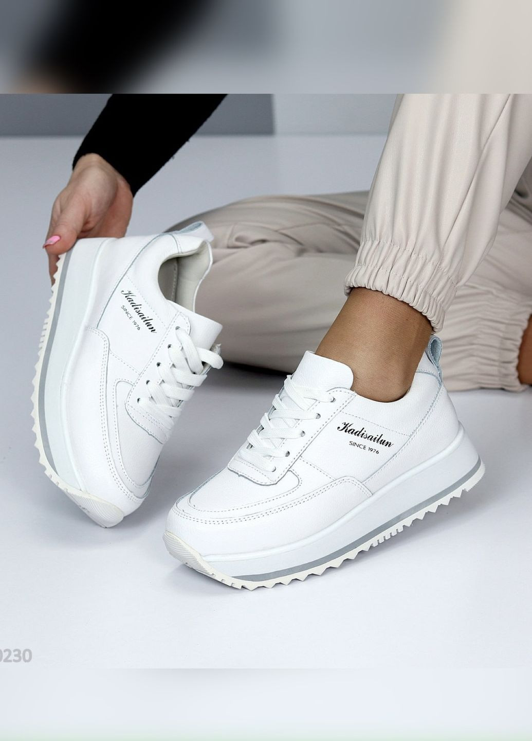 Білі осінні стильні кросівки No Brand