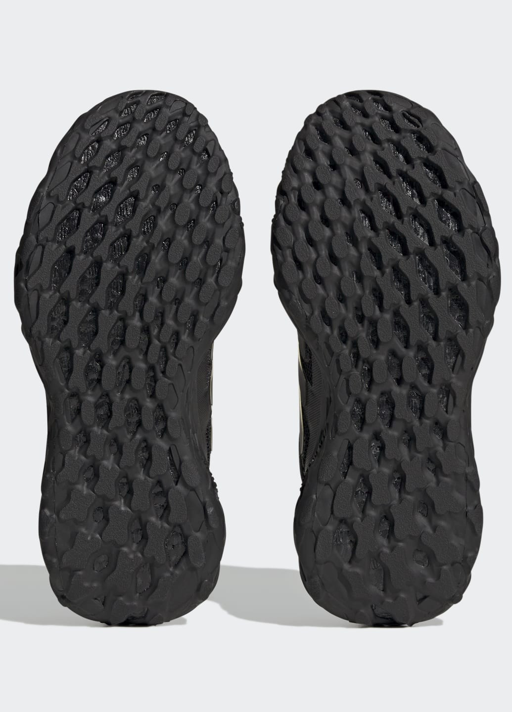 Черные всесезонные кроссовки web boost adidas
