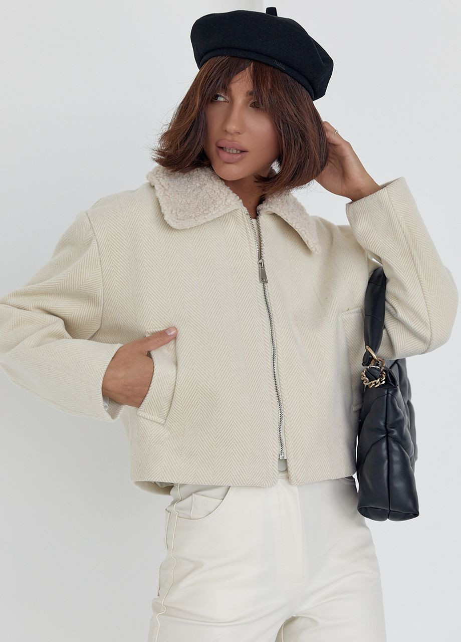 Бежевое демисезонное Женское короткое пальто в елочку - кремовый Lurex