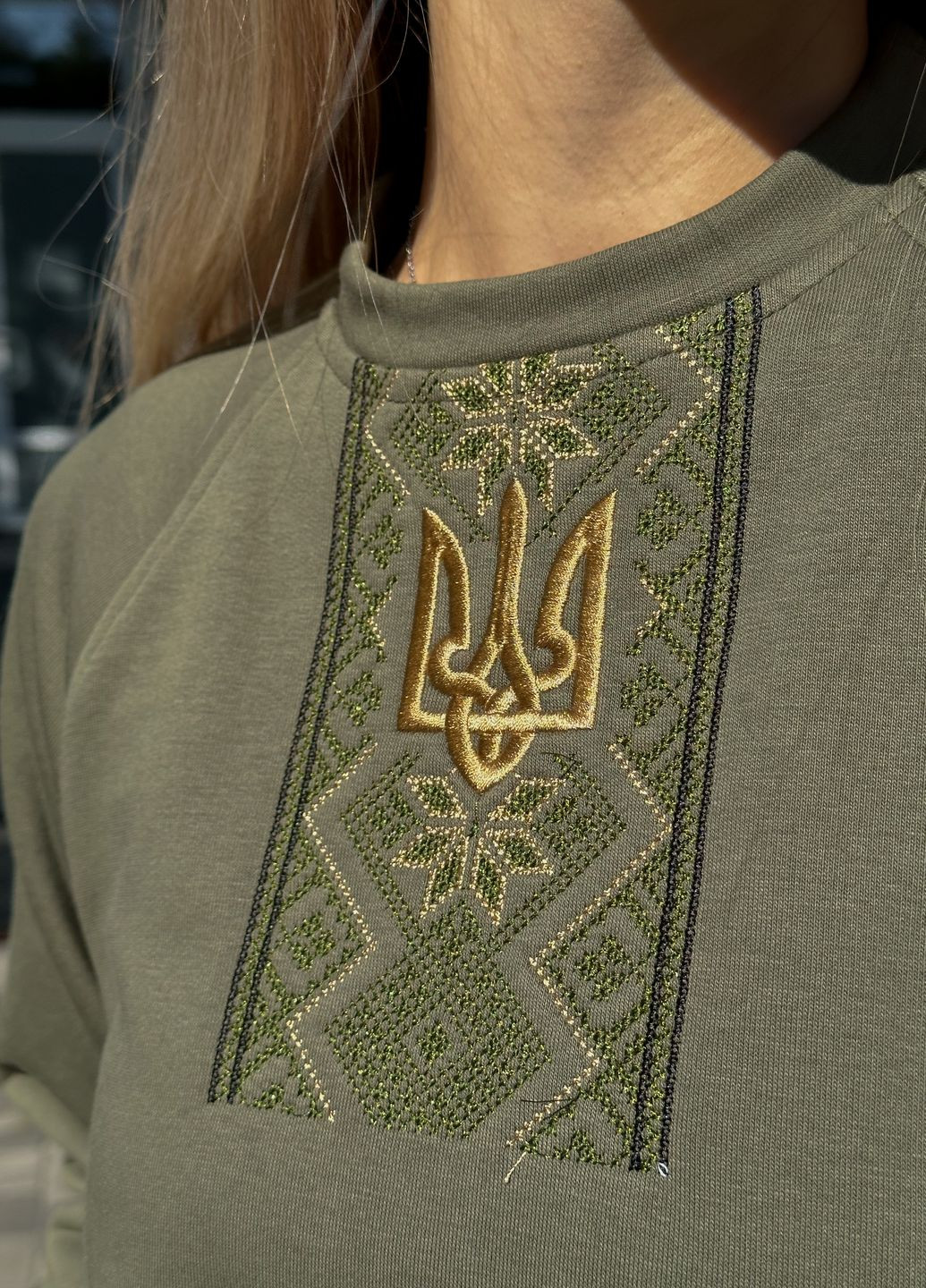 Свитшот реглан с вышивкой Тризуб BeART - Свободный крой украинская символика хаки кэжуал трикотаж - (264826236)