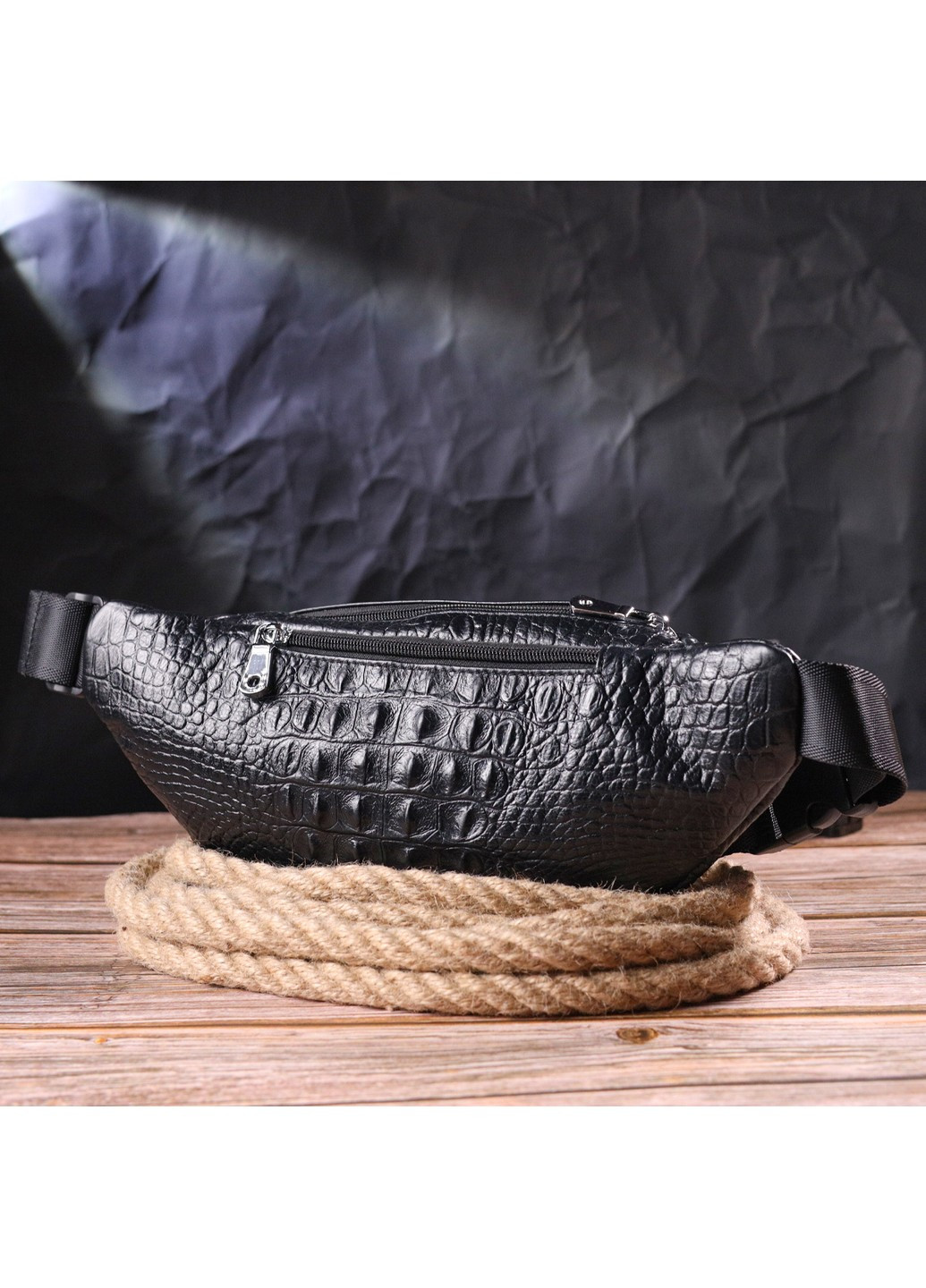 Стильная поясная сумка из натуральной кожи с фактурой под крокодила 21297 Черная Vintage (258286245)