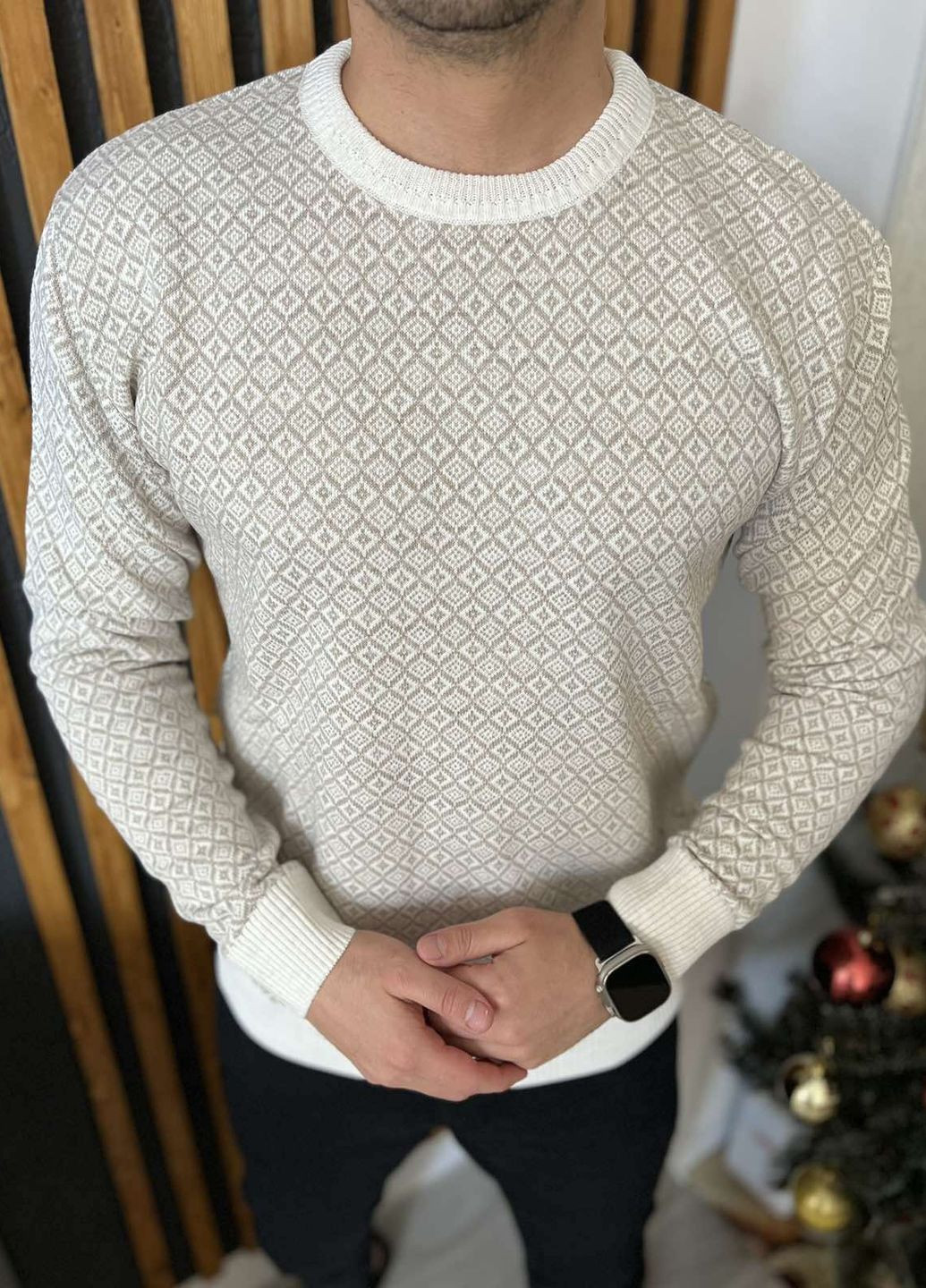 Молочный демисезонный мужской базовый свитер No Brand