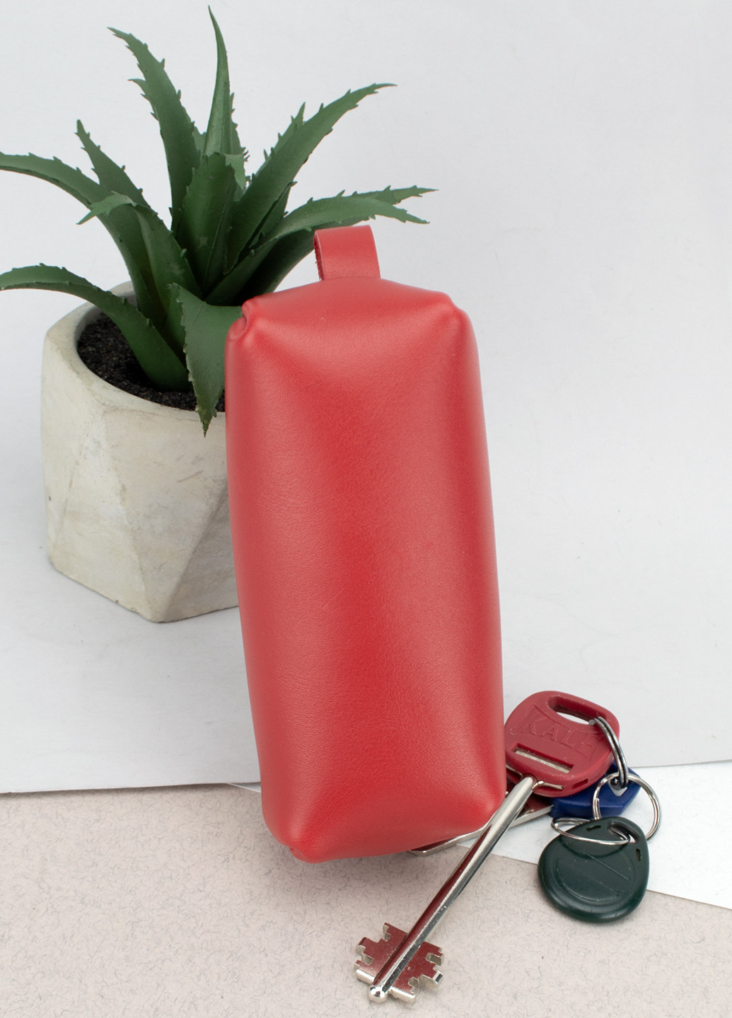 Ключниця шкіряна жіноча велика HC0012 на блискавці червона HandyCover (274060315)