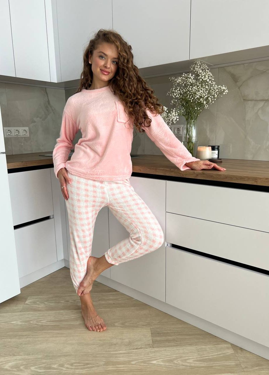 Светло-розовая зимняя нежная пижамка-костюм для дома кофта + брюки Vakko