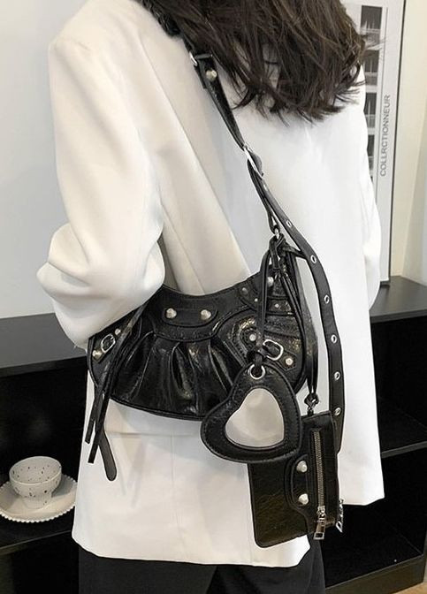 Женская сумка 8819 8825 кросс-боди лаковая черная No Brand (276775969)