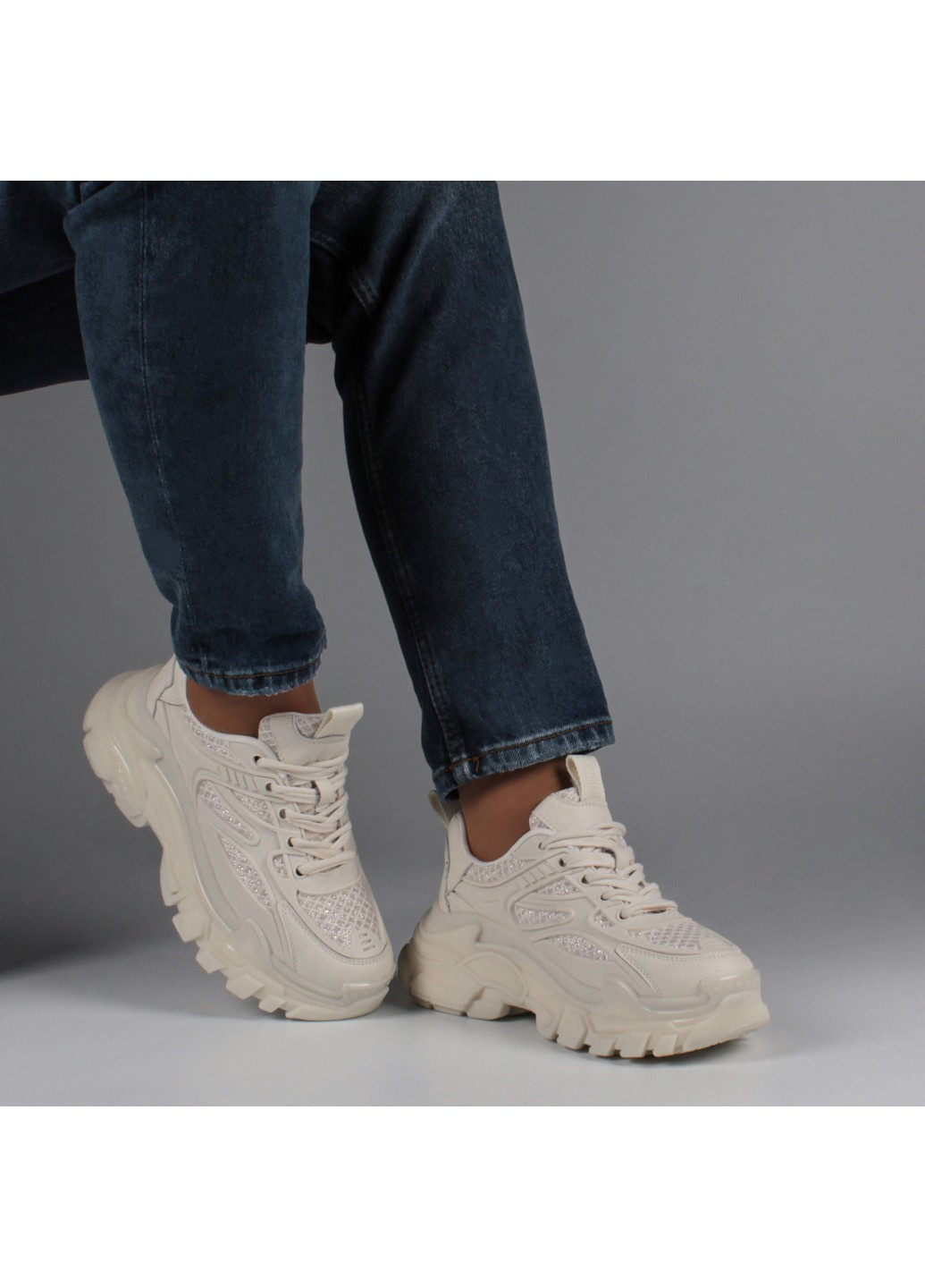 Белые демисезонные женские кроссовки 198909 Berisstini