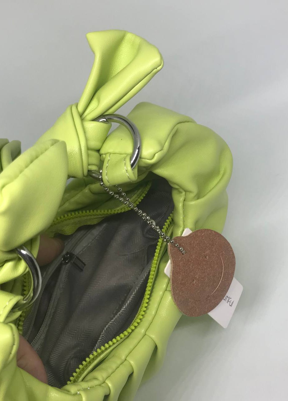 Жіноча сумочка колір насичений зелений 437291 New Trend (259885208)