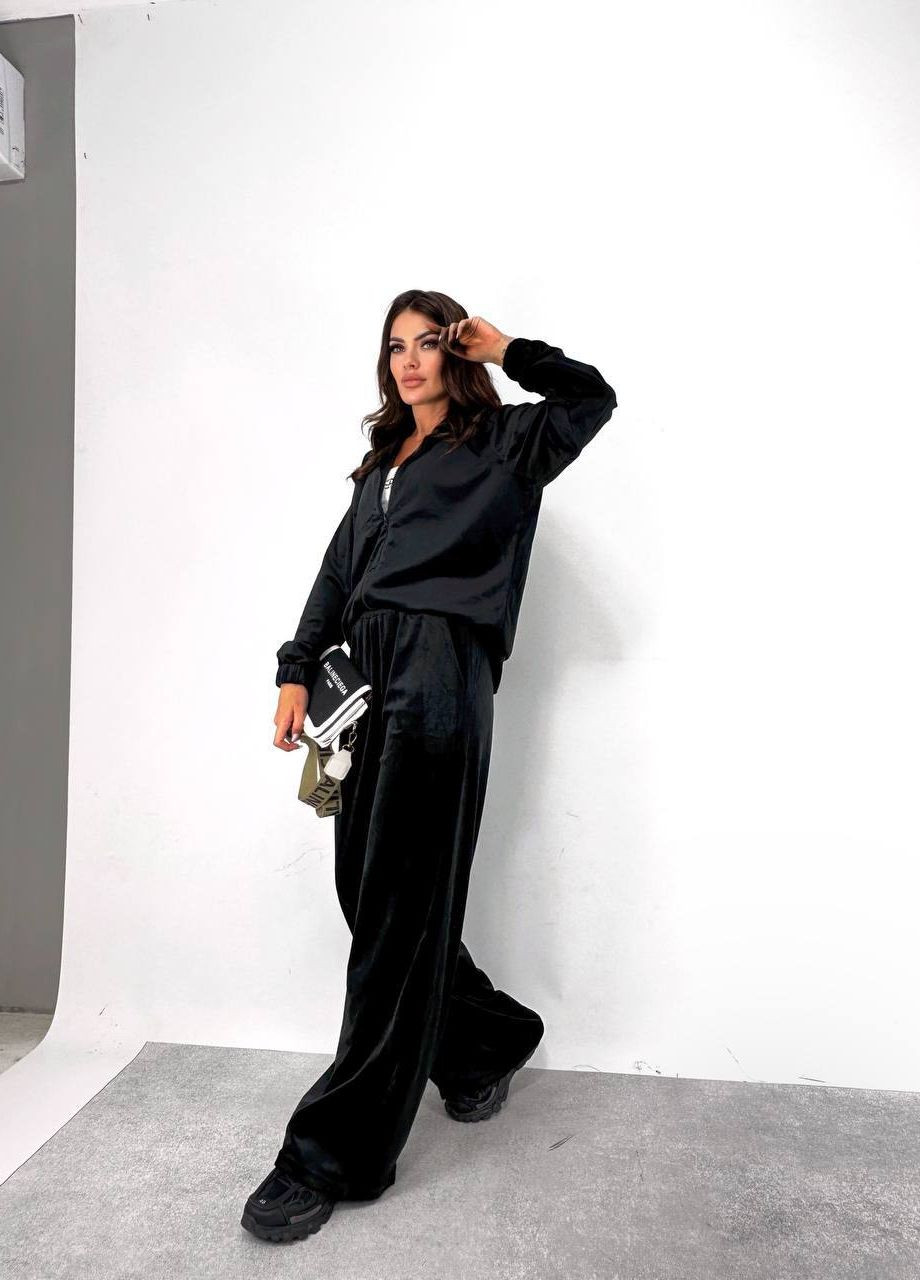 Жіночий спортивний костюм із велюру колір чорний р.42/44 443232 New Trend (266423883)