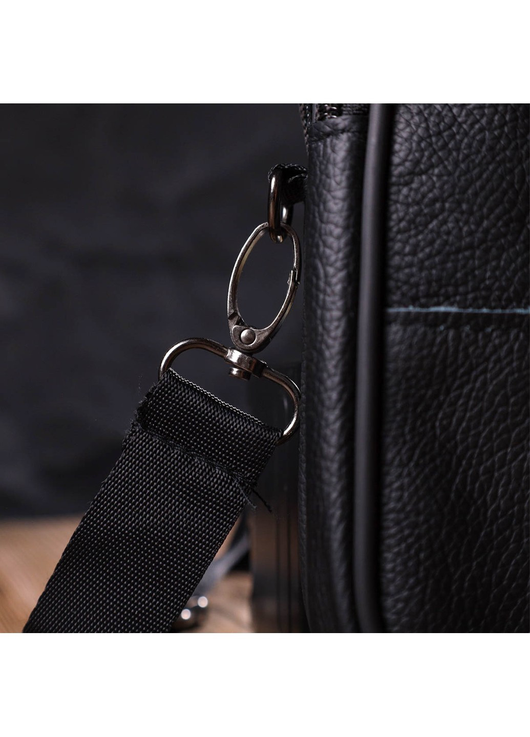 Вертикальна поясна сумка для чоловіків з натуральної шкіри 21487 Чорна Vintage (260359774)