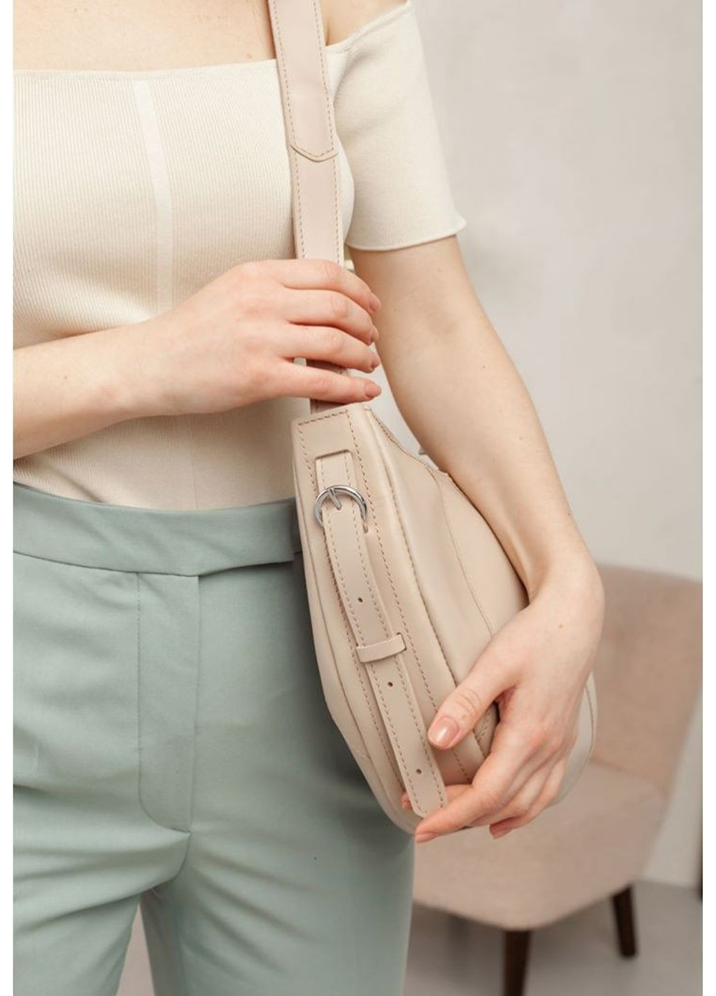 Жіноча шкіряна сумка Круасан легка бежева BN-BAG-12-Light-beige BlankNote (263519212)