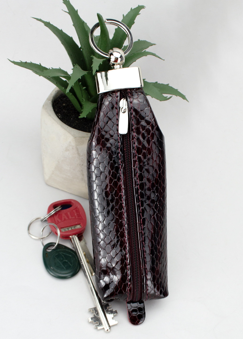 Подарочный женский набор №72: косметичка + ключница бордового цвета с тиснением под рептилию HandyCover (268464456)