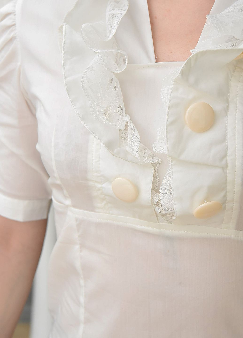 Молочна літня блуза жіноча молочна з баскою Let's Shop