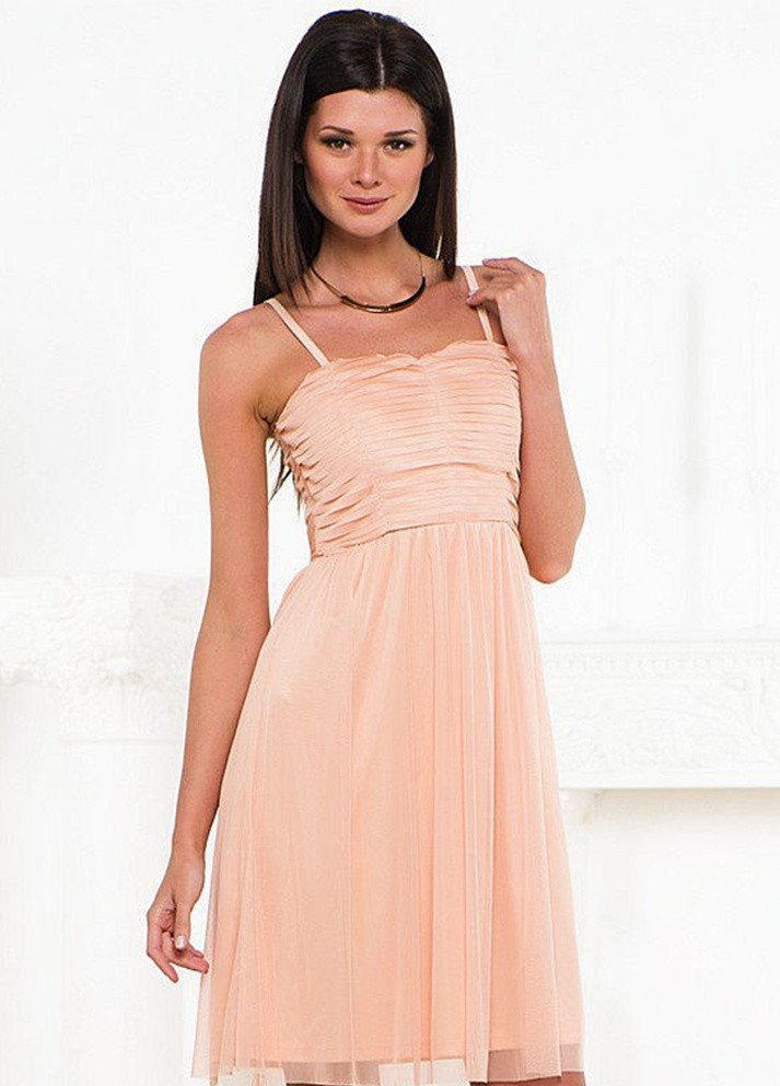 Персиковое коктейльное платье женское персиковое в стиле ампир Let's Shop однотонное