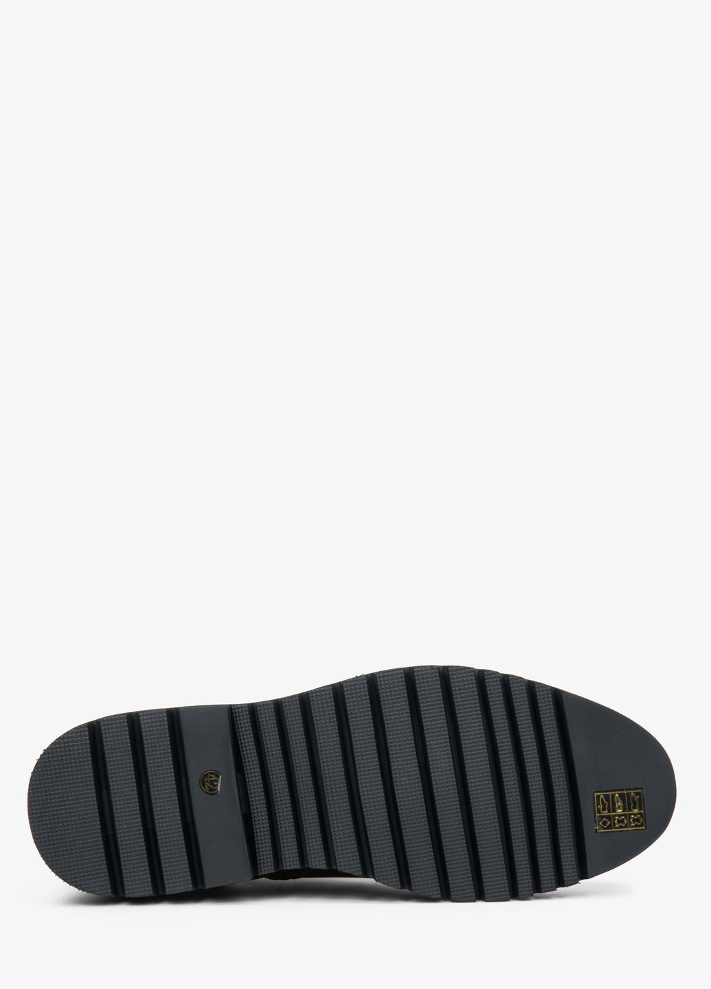 Черные ботинки Estro